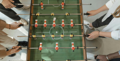 10 idées de jeux en famille : la table multi jeux