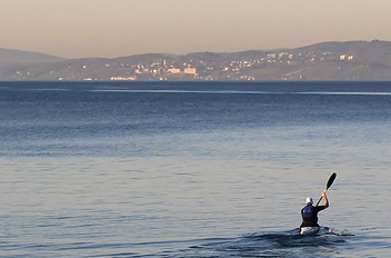 visuel kayak en situation en mer visuel kayak en situation en mer
