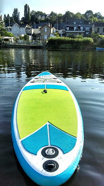 stand up paddle fidji glisse sur la mayenne